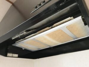 油やこびりつき汚れが気になる