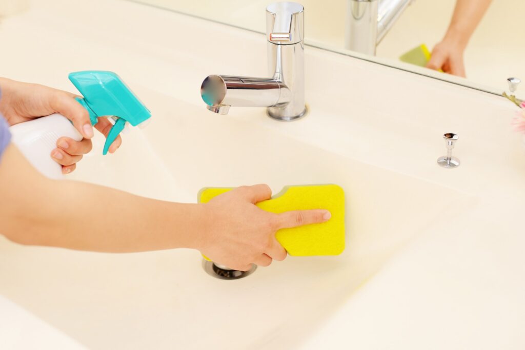 トイレ・洗面台クリーニング
